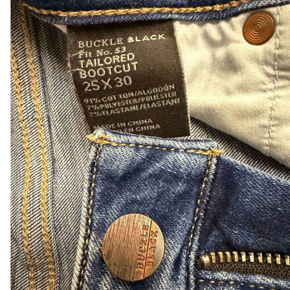 Buckle Black Fit No. 53‎ Tailored Bootcut Blue Distressed Jeans Womens 25x30 - Picture 6 of 9